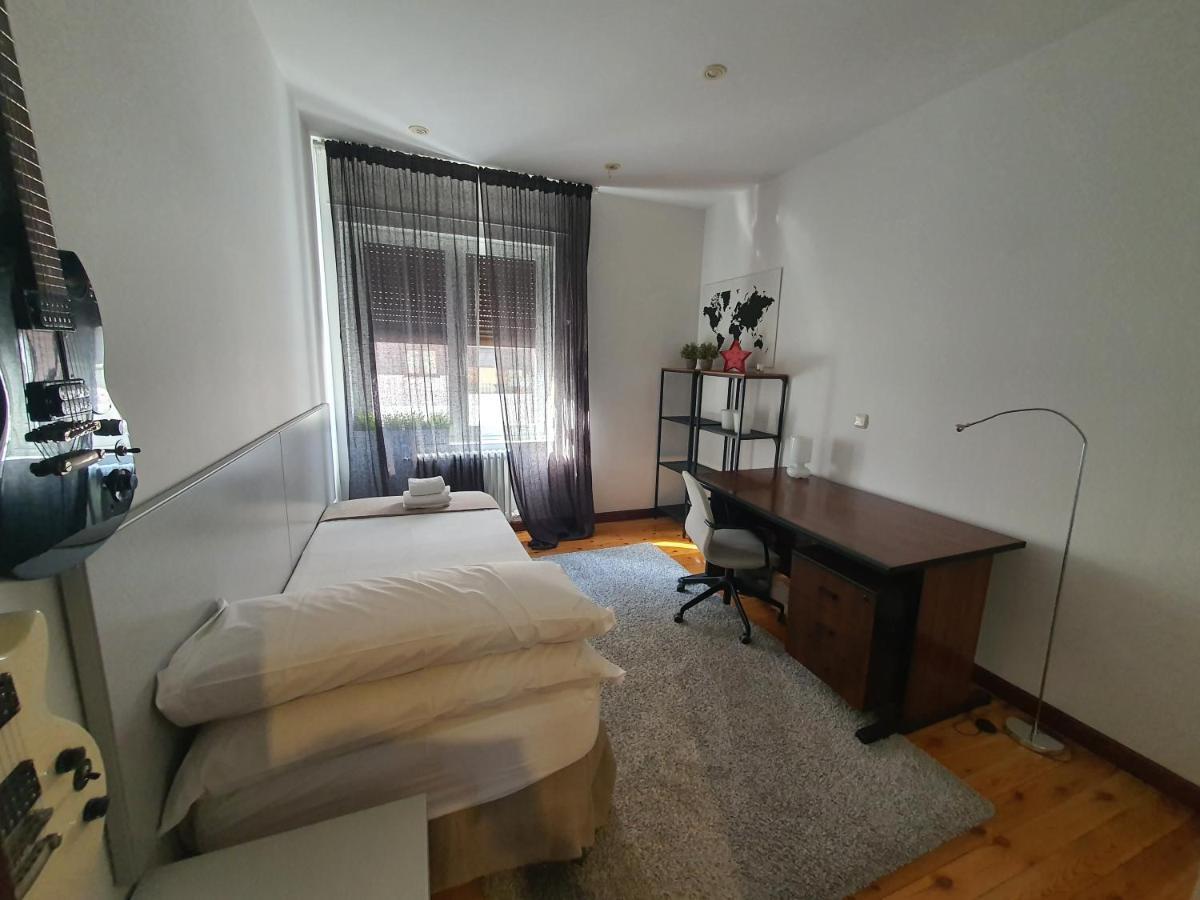 Teo Apartment Пампона Екстериор снимка